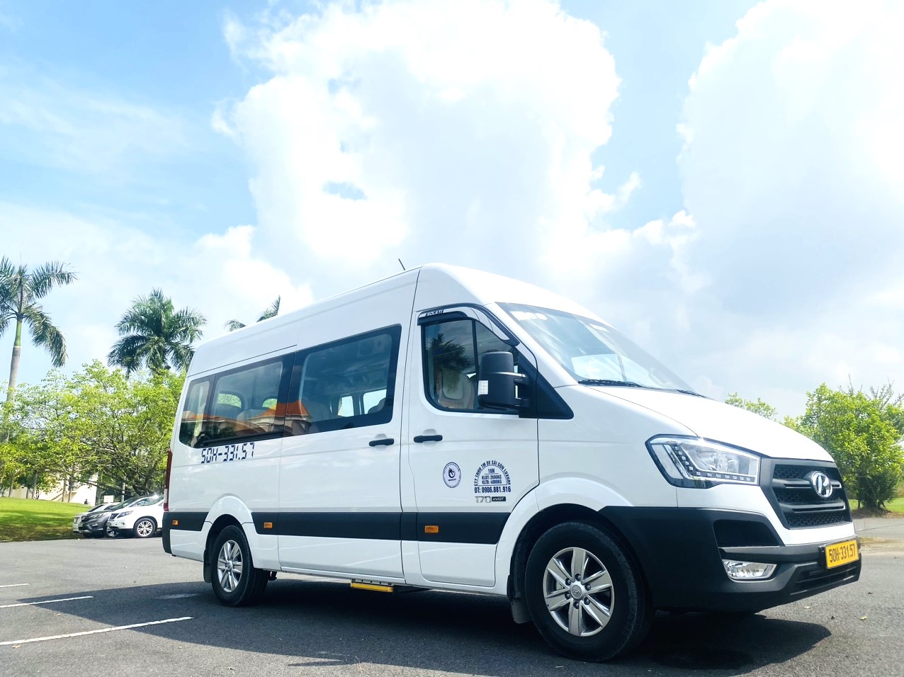 Thuê xe du lịch 16 chỗ hà nội