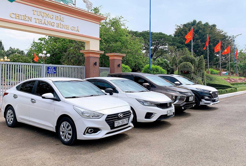 Thuê xe du lịch 4 chỗ Hà Nội